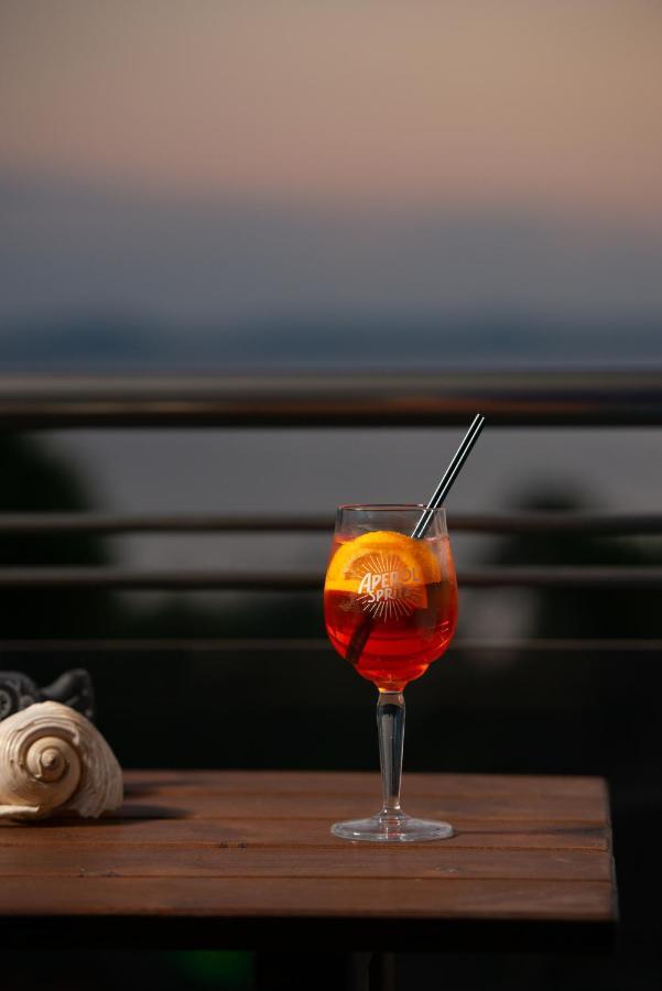 Sunset - With Seaview & Back Side Apartements Apartament *