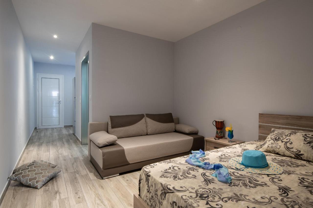 Apartament Sunset - With Seaview & Back Side Apartements Toroni