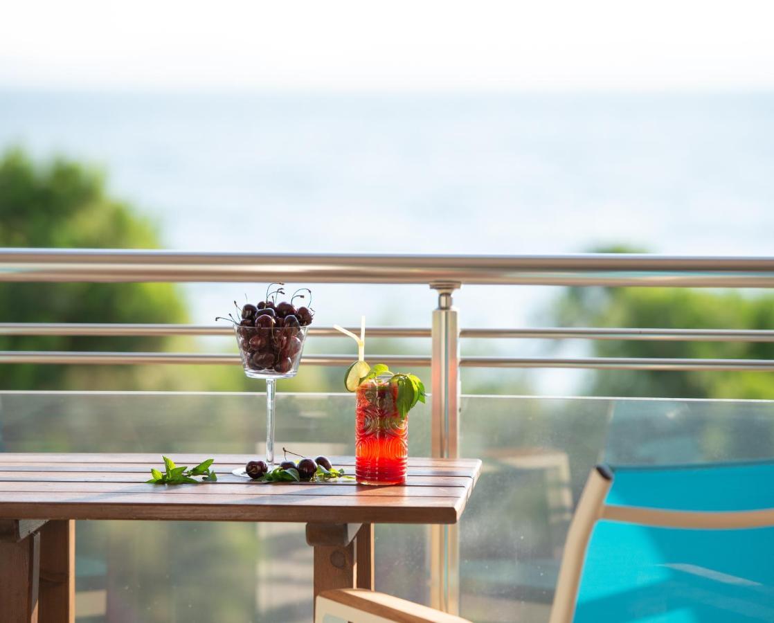Apartament Sunset - With Seaview & Back Side Apartements *